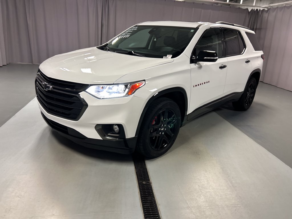 Used 2019 Chevrolet Traverse Premier w/ Redline Edition AWD/4WD image 3