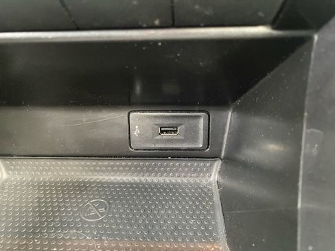 Used 2019 Volkswagen Beetle 2.0T S image 21