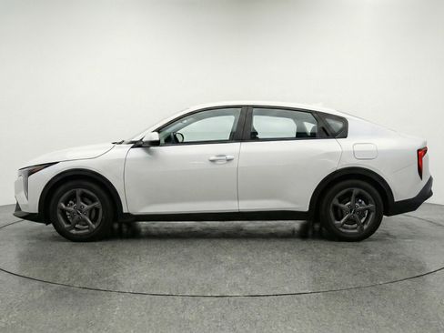 Used 2025 Kia K4 FWD image 4