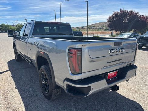 New 2026 GMC Sierra 3500 AT4 w/ AT4 Premium Plus Package AWD/4WD image 8