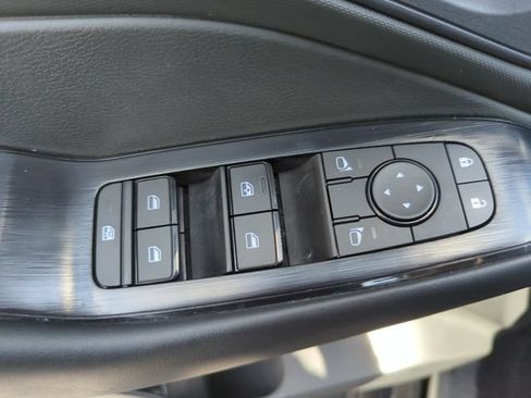Certified 2025 Nissan Rogue S FWD image 31