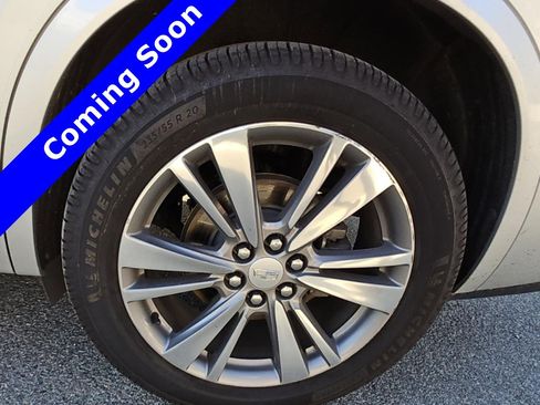 Used 2020 Cadillac XT6 Premium Luxury image 12