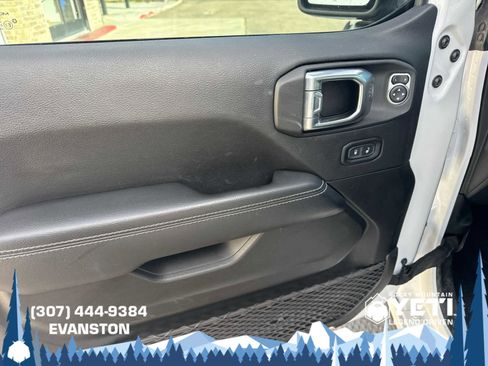 Used 2022 Jeep Gladiator Overland w/ Popular Equipment Package image 25