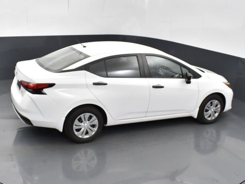 Used 2025 Nissan Versa S w/ Lighting Package image 46