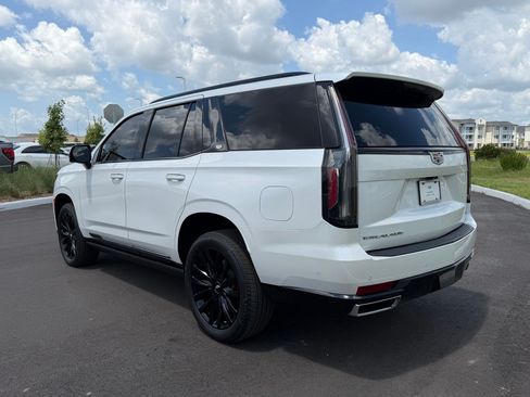 Used 2024 Cadillac Escalade Premium Luxury w/ Performance Package AWD/4WD image 3