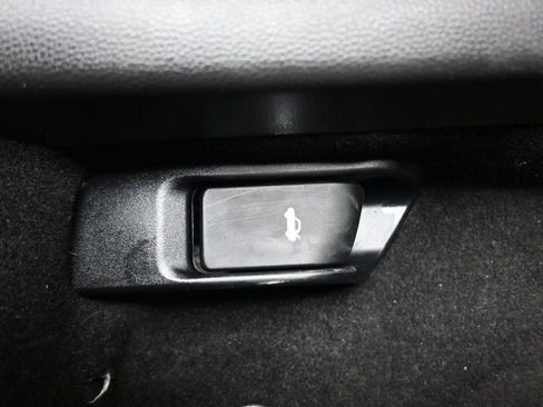 Used 2023 Toyota Corolla LE FWD image 30