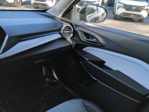 Used 2026 Chevrolet Trax LT FWD image 16