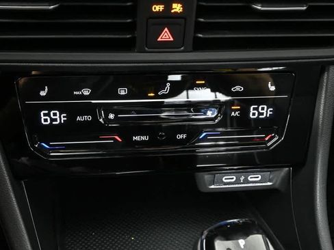 Certified 2026 Volkswagen Jetta Sport FWD image 17