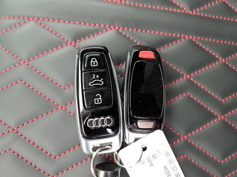 Used 2025 Audi S7 Prestige AWD/4WD image 14