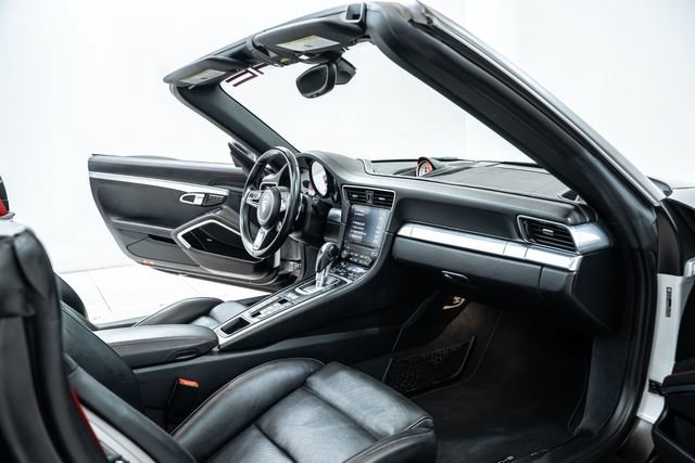 Used 2017 Porsche 911 4 Cabriolet AWD/4WD image 24