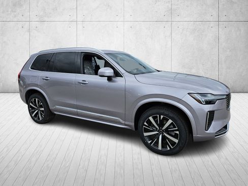 New 2026 Volvo XC90 B5 Core image 1