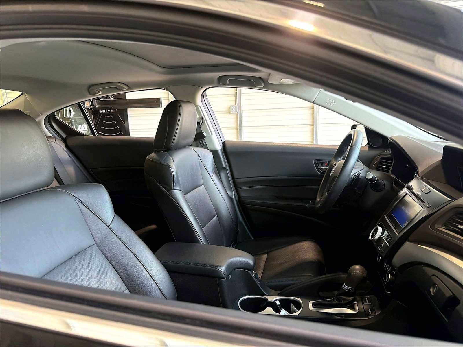 Used 2017 Acura ILX FWD image 10
