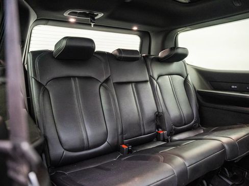 Used 2024 Jeep Wagoneer Series II AWD/4WD image 38