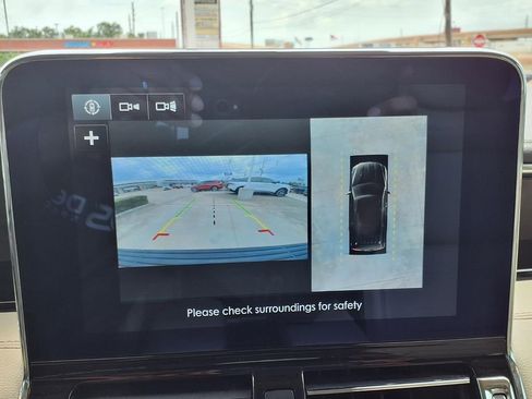 Used 2019 Lincoln Navigator Reserve AWD/4WD image 10