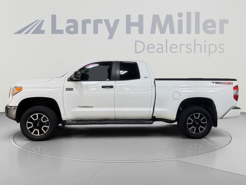 Used 2016 Toyota Tundra SR5 w/ TRD Off Road Package AWD/4WD image 2