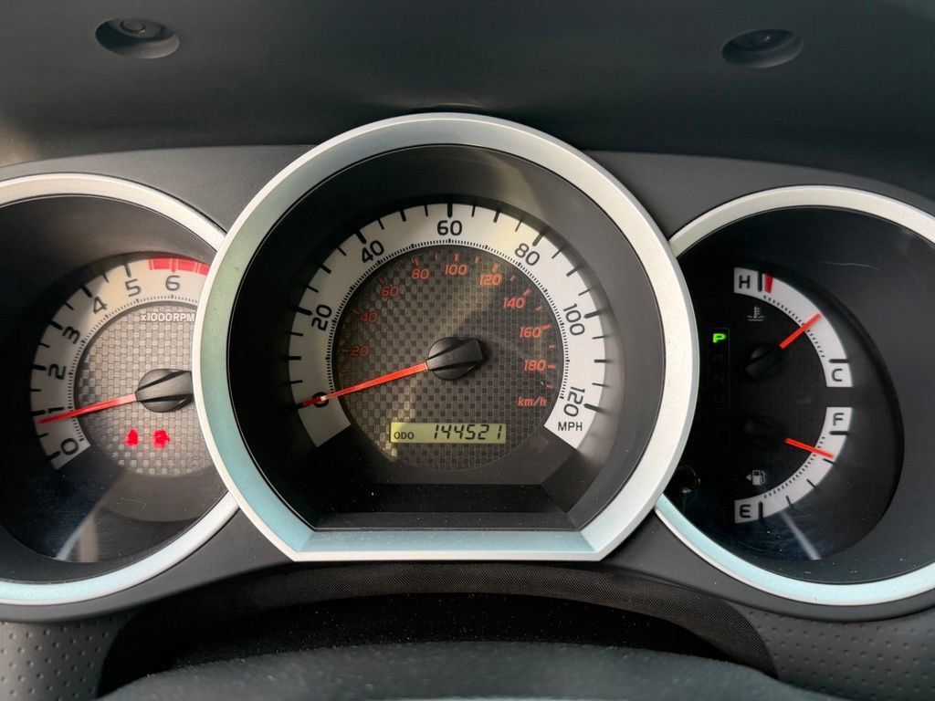 Used 2015 Toyota Tacoma 4x4 Double Cab w/ TRD Sport Package image 29