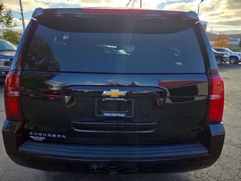 Used 2020 Chevrolet Suburban LT AWD/4WD image 8