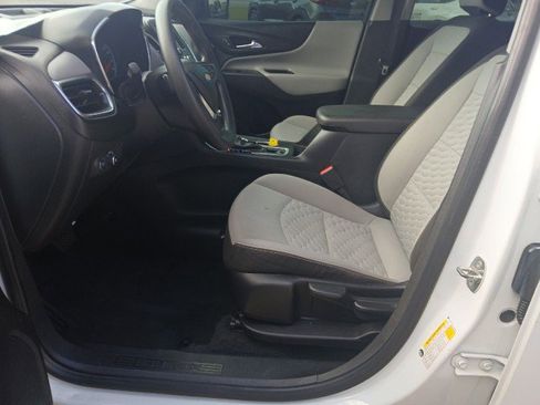 Used 2020 Chevrolet Equinox LS image 10