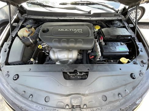 Used 2015 Chrysler 200 Limited FWD image 32