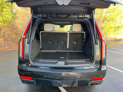 Used 2022 Cadillac Escalade ESV Sport image 25