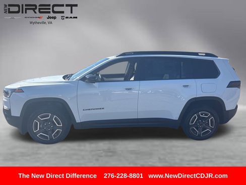 New 2026 Jeep Cherokee Laredo image 2