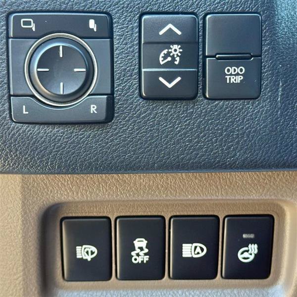 Used 2021 Lexus GX 460 Premium w/ Premium Package AWD/4WD image 21