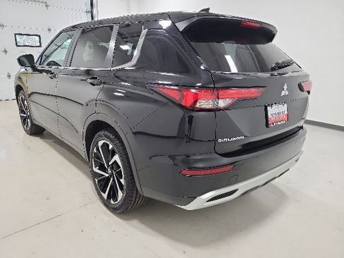 Used 2024 Mitsubishi Outlander SE FWD image 9