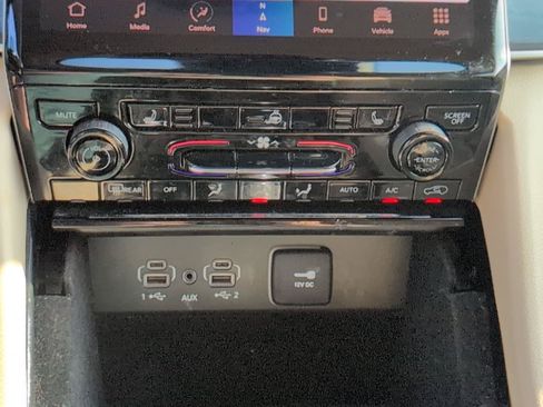 Used 2021 Jeep Grand Cherokee L Limited RWD image 23