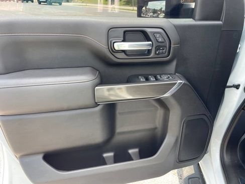 Used 2022 GMC Sierra 2500 AT4 AWD/4WD image 9