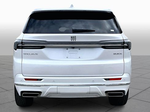 Used 2025 Buick Enclave Avenir w/ Super Cruise Package image 4