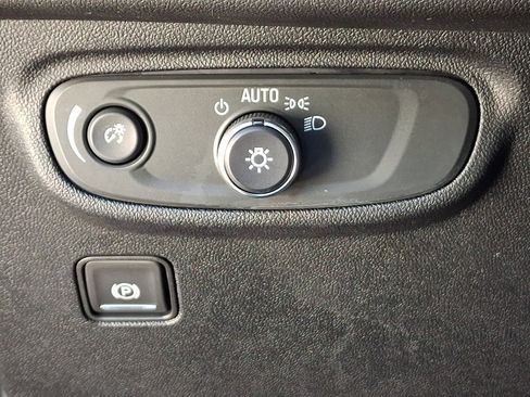 Used 2019 GMC Terrain SLE w/ Driver Convenience Package AWD/4WD image 23