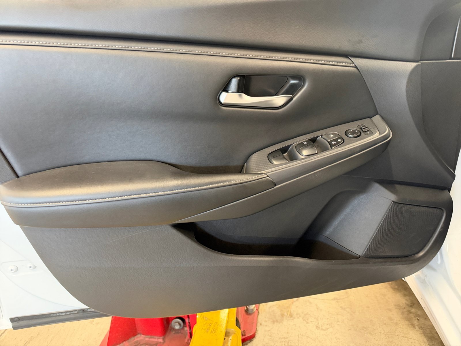 Used 2024 Nissan Sentra SV w/ Trunk Package FWD image 25