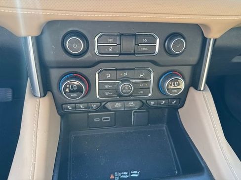Used 2024 Chevrolet Tahoe Premier AWD/4WD image 13