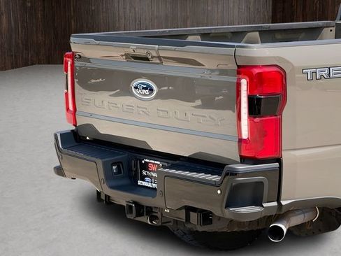 Certified 2026 Ford F250 Lariat w/ Tremor Off-Road Package AWD/4WD image 13