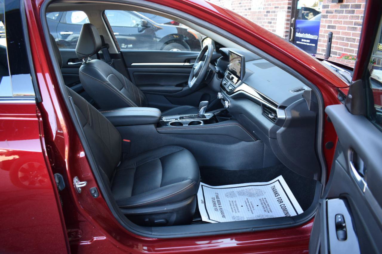 Used 2024 Nissan Altima 2.5 SR w/ SR Premium Package AWD/4WD image 37