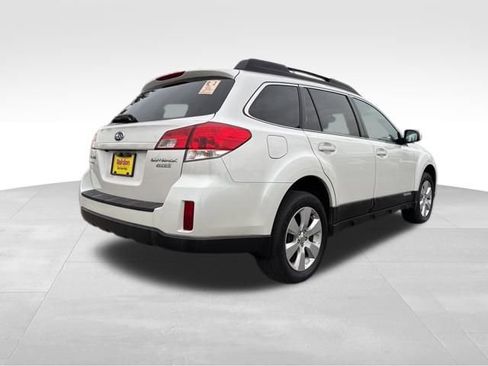 Used 2011 Subaru Outback 2.5i Limited w/ PWR Moonroof Pkg image 7