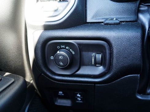 Used 2022 RAM 1500 Lone Star RWD image 32