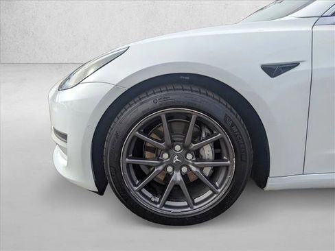 Used 2018 Tesla Model 3 Long Range image 20