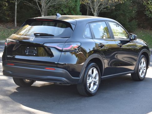 Certified 2024 Honda HR-V LX image 30