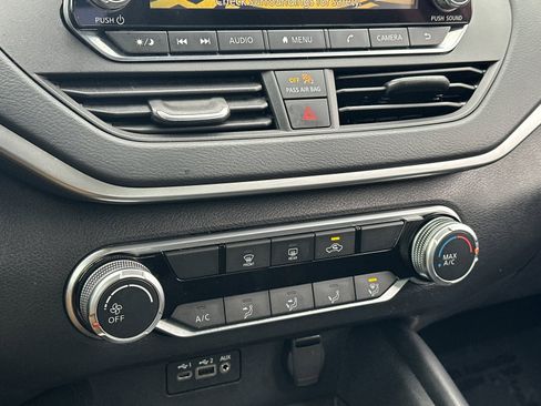 Used 2022 Nissan Altima 2.5 SR image 18