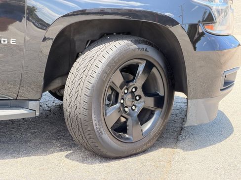 Used 2017 Chevrolet Tahoe LT w/ Luxury Package AWD/4WD image 5