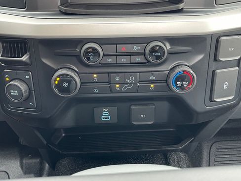 New 2025 Ford F550 4x4 Regular Cab Super Duty image 10