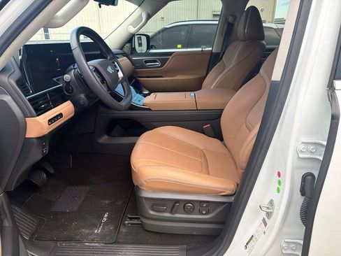 Used 2025 INFINITI QX80 Sensory w/ Exterior Package AWD/4WD image 4