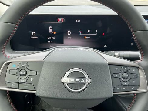 New 2026 Nissan Sentra SR w/ SR Premium Package FWD image 24