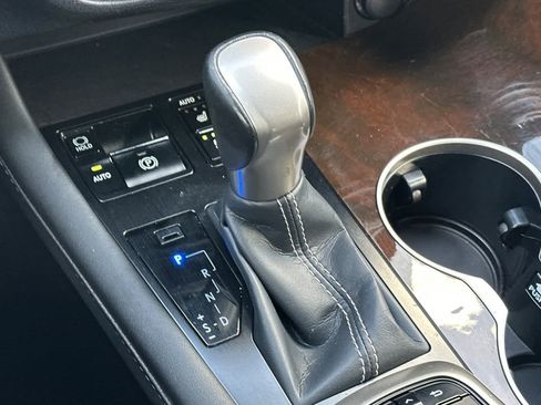 Used 2019 Lexus RX 450h AWD image 21