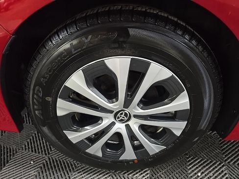 Used 2021 Toyota Prius Prime Limited FWD image 15