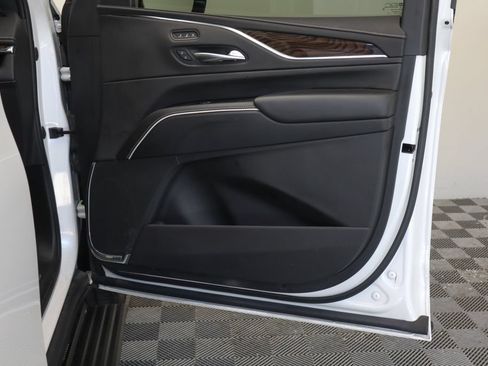 Used 2022 Cadillac Escalade Sport Platinum w/ LPO, ONYX Package AWD/4WD image 50