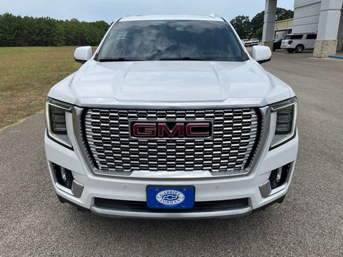 Used 2021 GMC Yukon XL Denali w/ Denali Premium Package RWD image 10