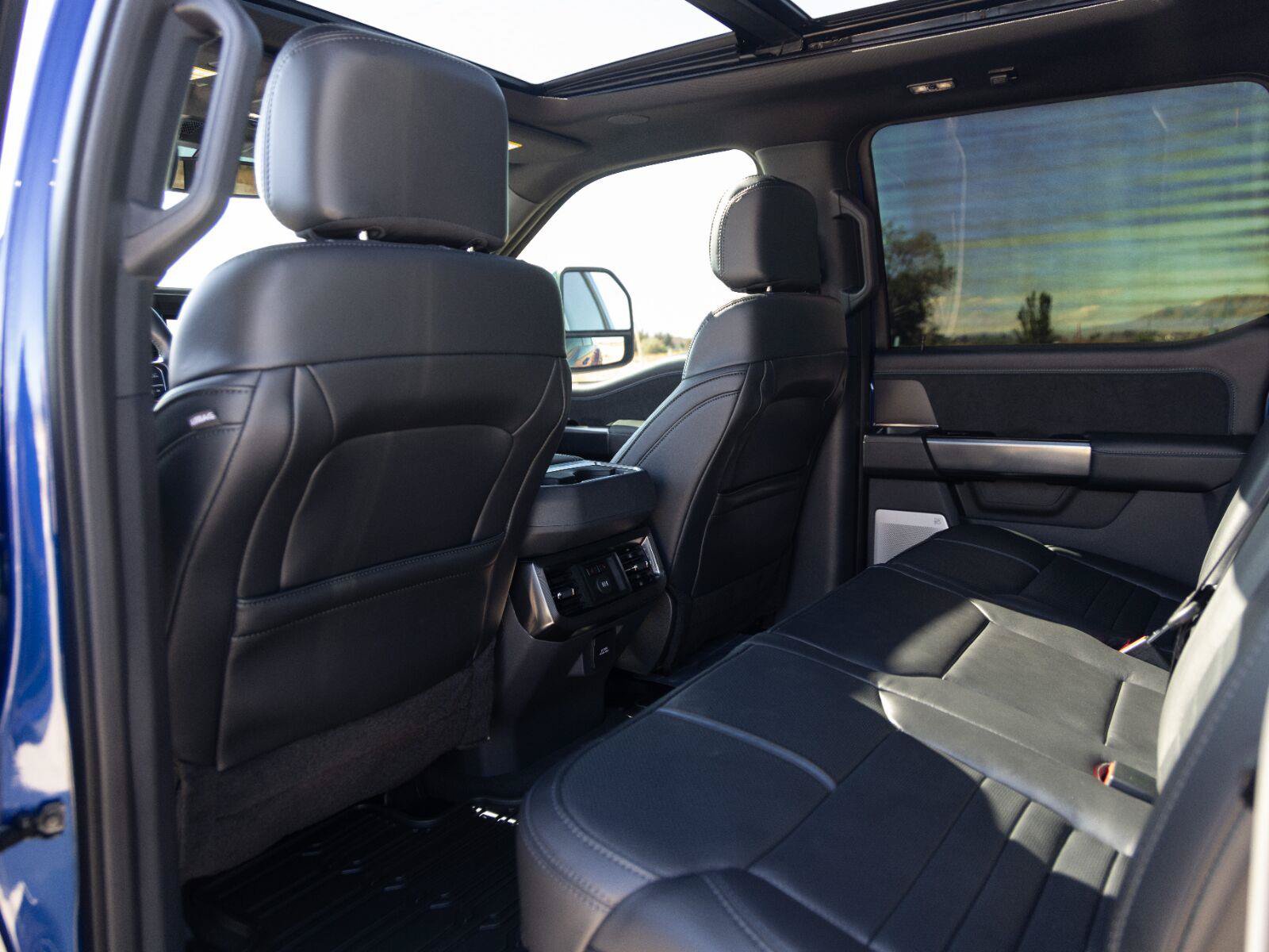 Used 2026 Ford F450 Platinum AWD/4WD image 24