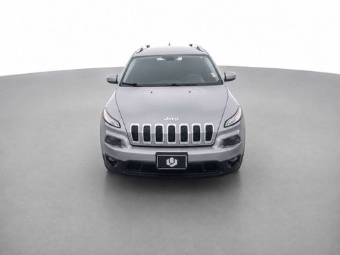 Used 2015 Jeep Cherokee Latitude w/ Comfort/Convenience Group AWD/4WD image 2